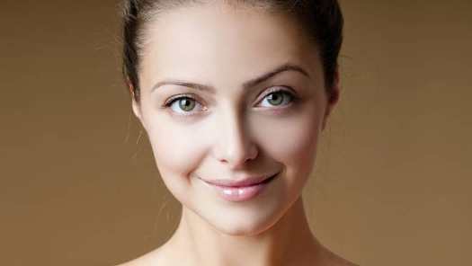 woman with refreshed skin and brighter complexion after HydraFacial