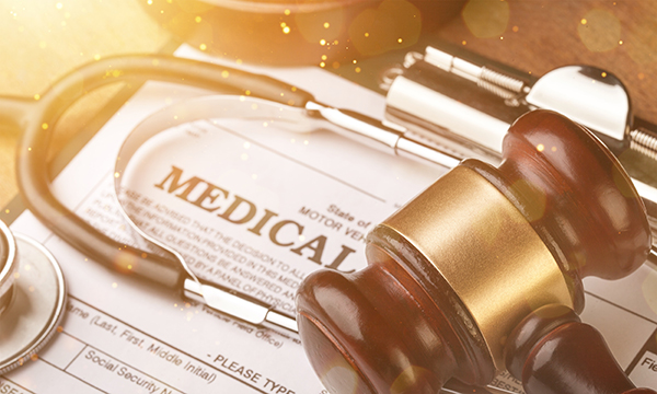 Gavel covers medical malpractice claim for compensation in BC at Stephens & Holman