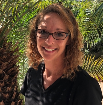 Christine, Assistant