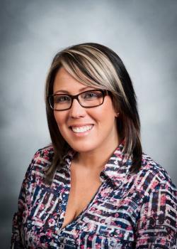 Erica Cedillos headshot