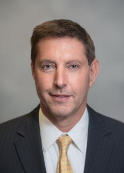 Jonathan Portner, abogado