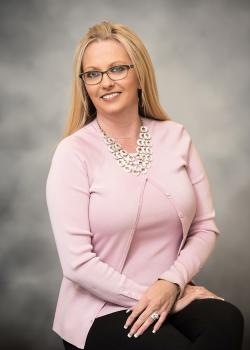 Sarah Sadler headshot